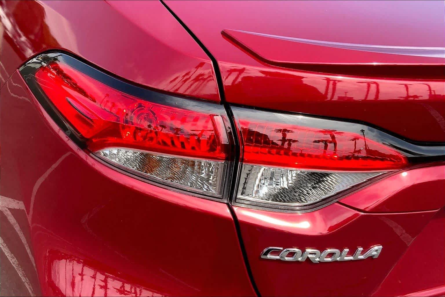 Certified 2023 Toyota Corolla SE w/ SE Premium Package FWD image 28