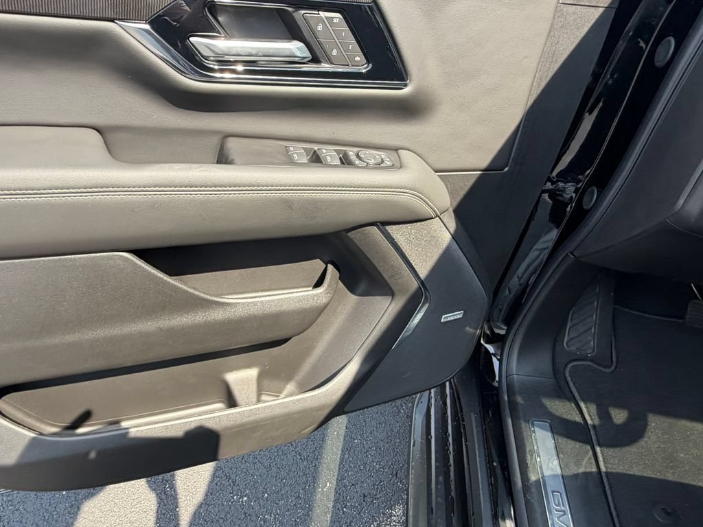 New 2026 GMC Yukon XL Elevation w/ Elevation Premium Package AWD/4WD image 31