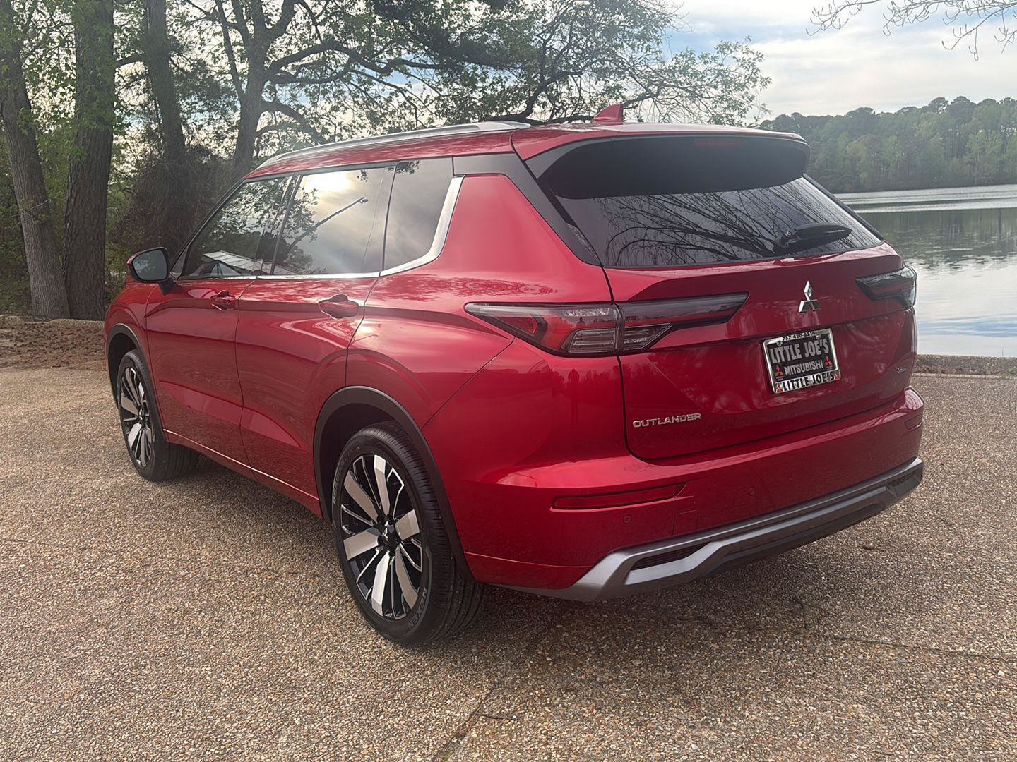 New 2026 Mitsubishi Outlander SEL AWD/4WD image 8