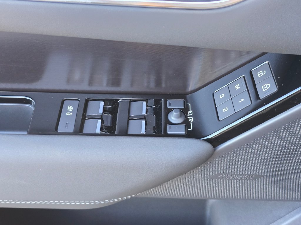 New 2026 Land Rover Range Rover Velar Belgravia AWD/4WD image 28
