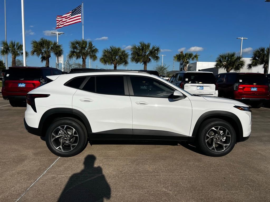 New 2026 Chevrolet Trax LT w/ Driver Confidence Package image 8