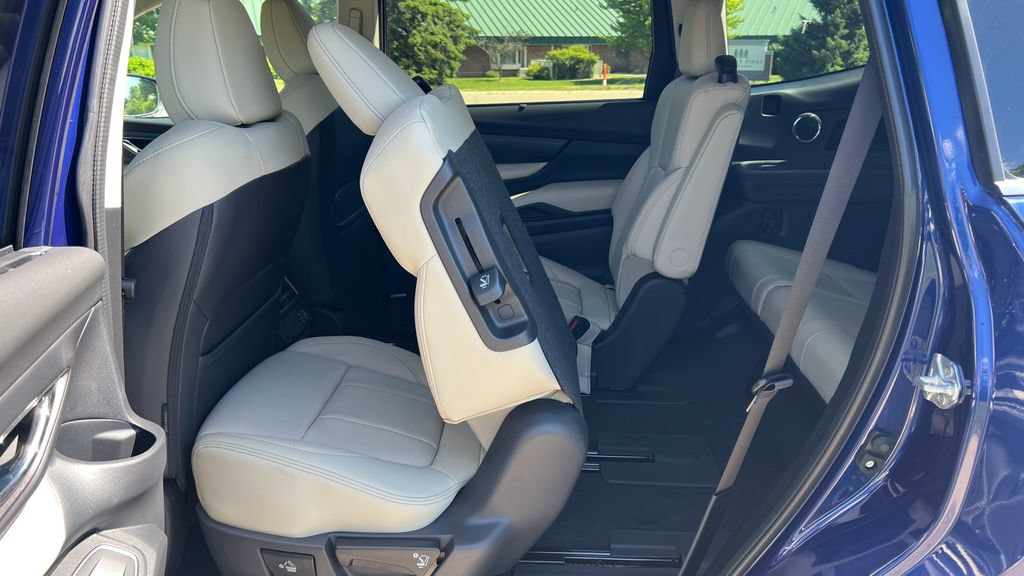 New 2026 Subaru Ascent Limited AWD/4WD image 6