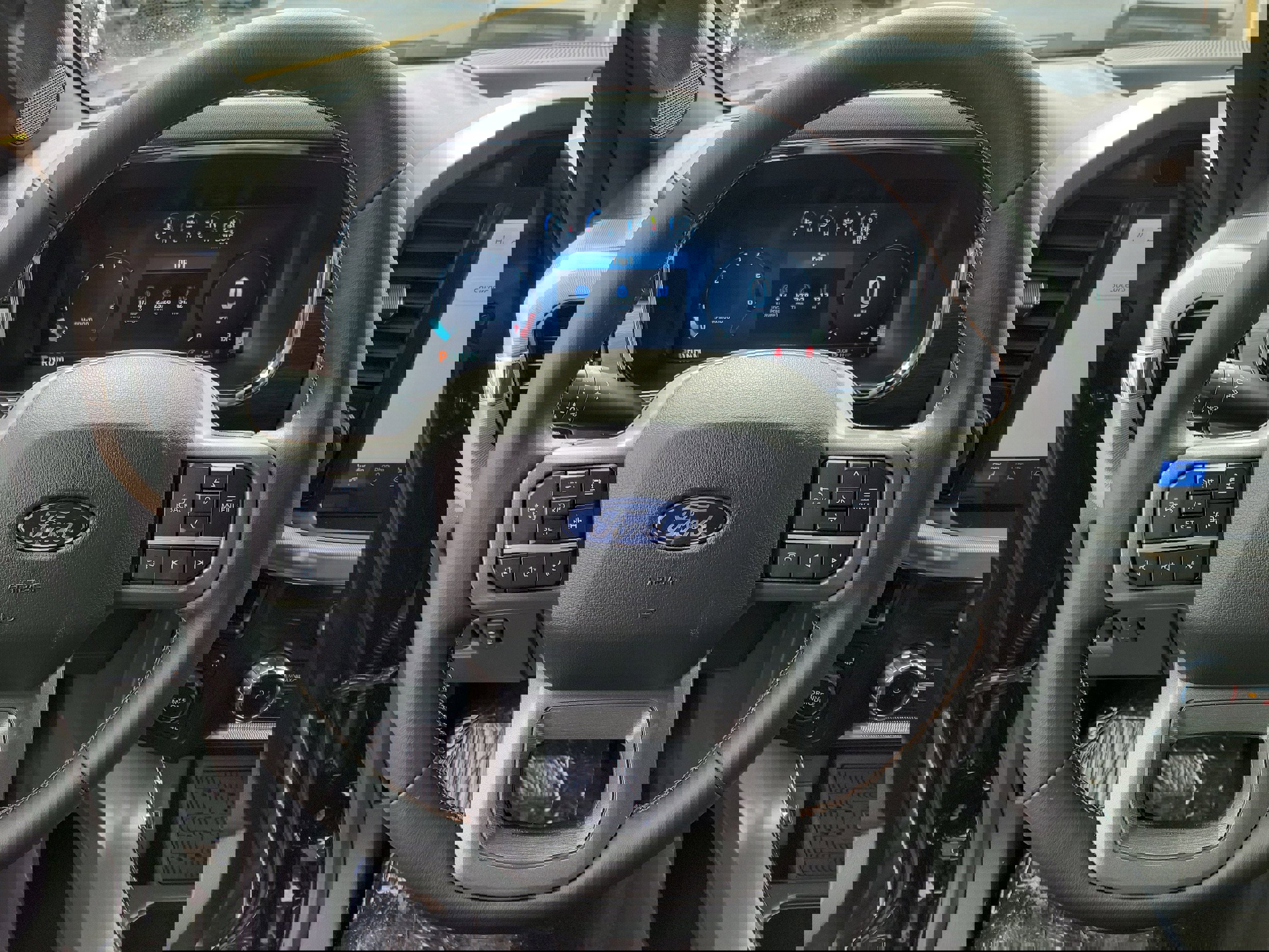 New 2026 Ford F150 Lariat w/ Equipment Group 502A High image 24