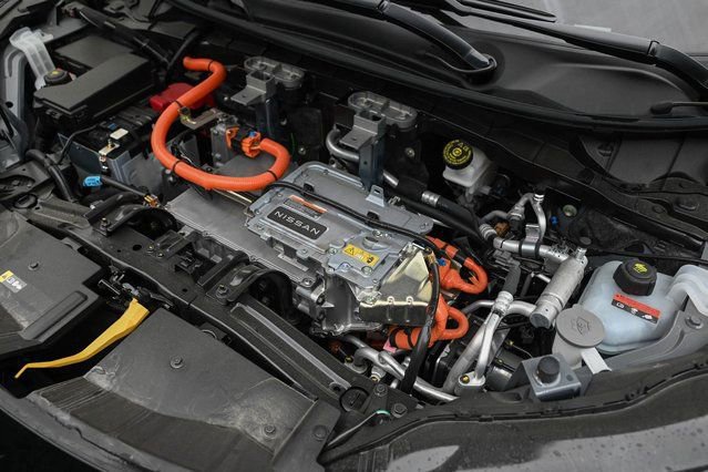 New 2025 Nissan Ariya Platinum image 30