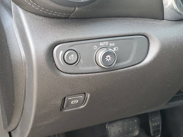 Certified 2019 Chevrolet Blazer LT FWD image 8
