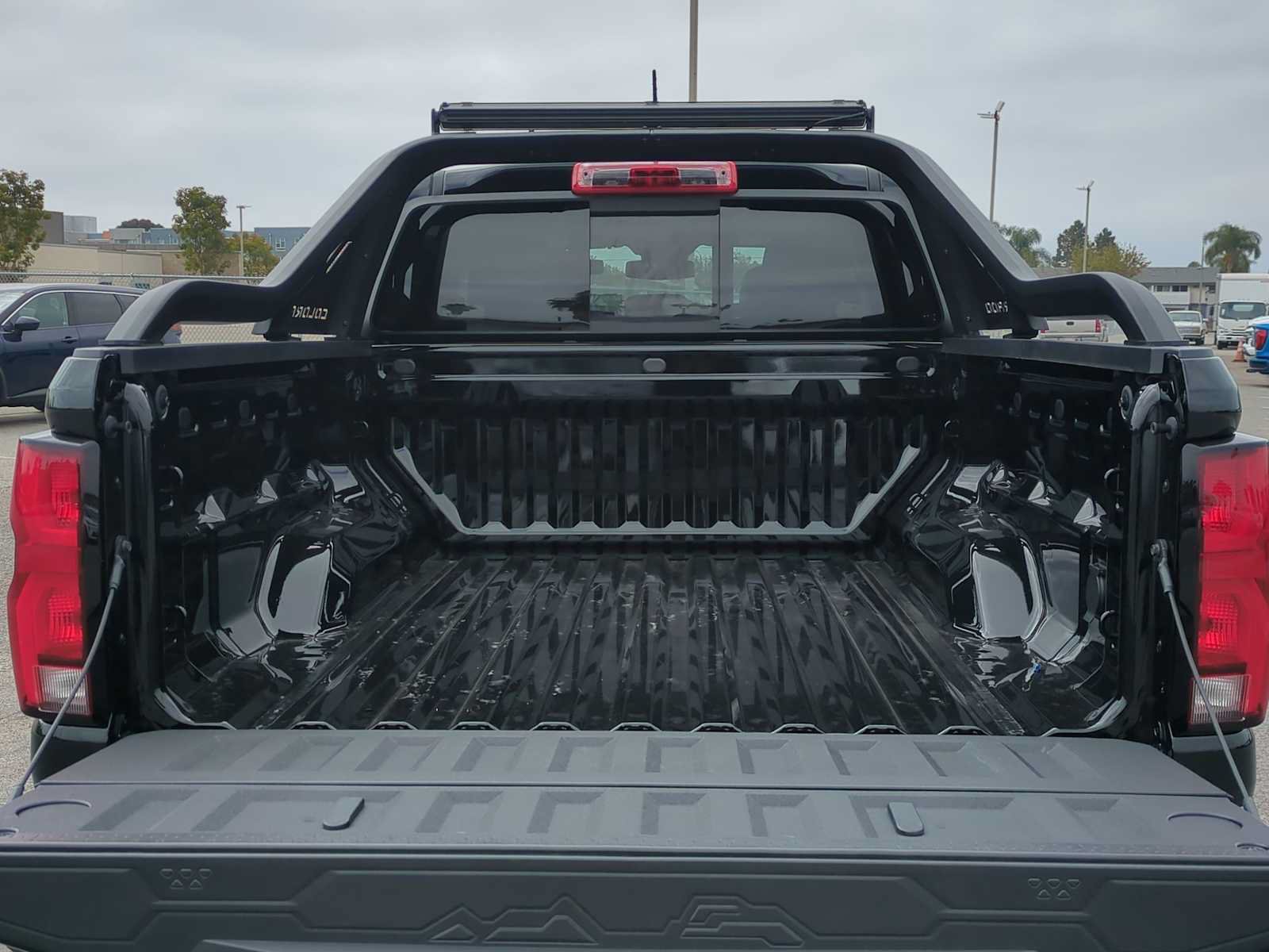 New 2026 Chevrolet Colorado Z71 w/ Midnight Edition AWD/4WD image 25