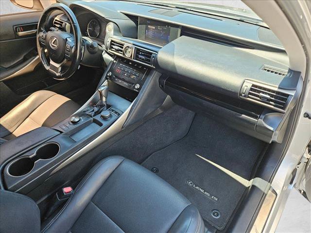 Used 2017 Lexus IS 200t RWD image 20