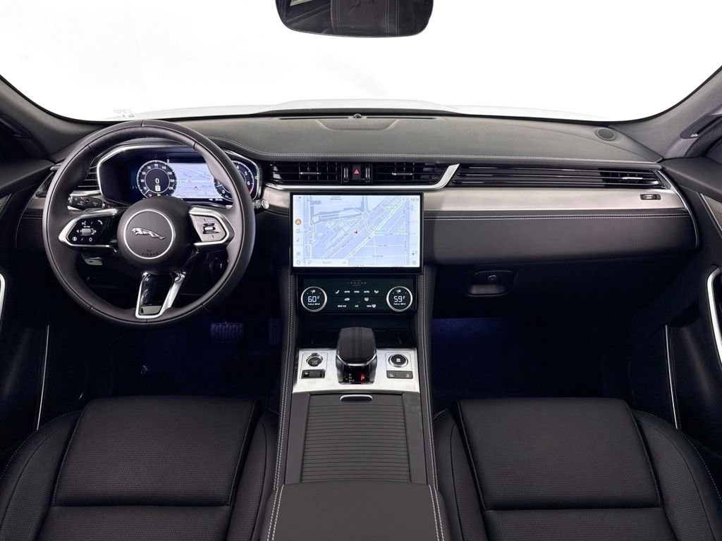 Certified 2025 Jaguar F-PACE R-Dynamic S image 9