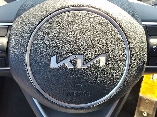Used 2025 Kia Sportage LX image 20