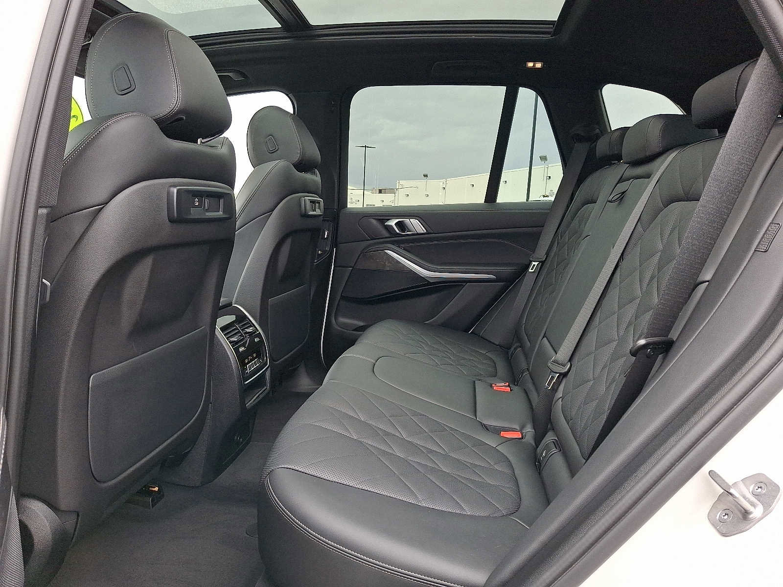 Used 2023 BMW X5 xDrive40i w/ Premium Package image 10