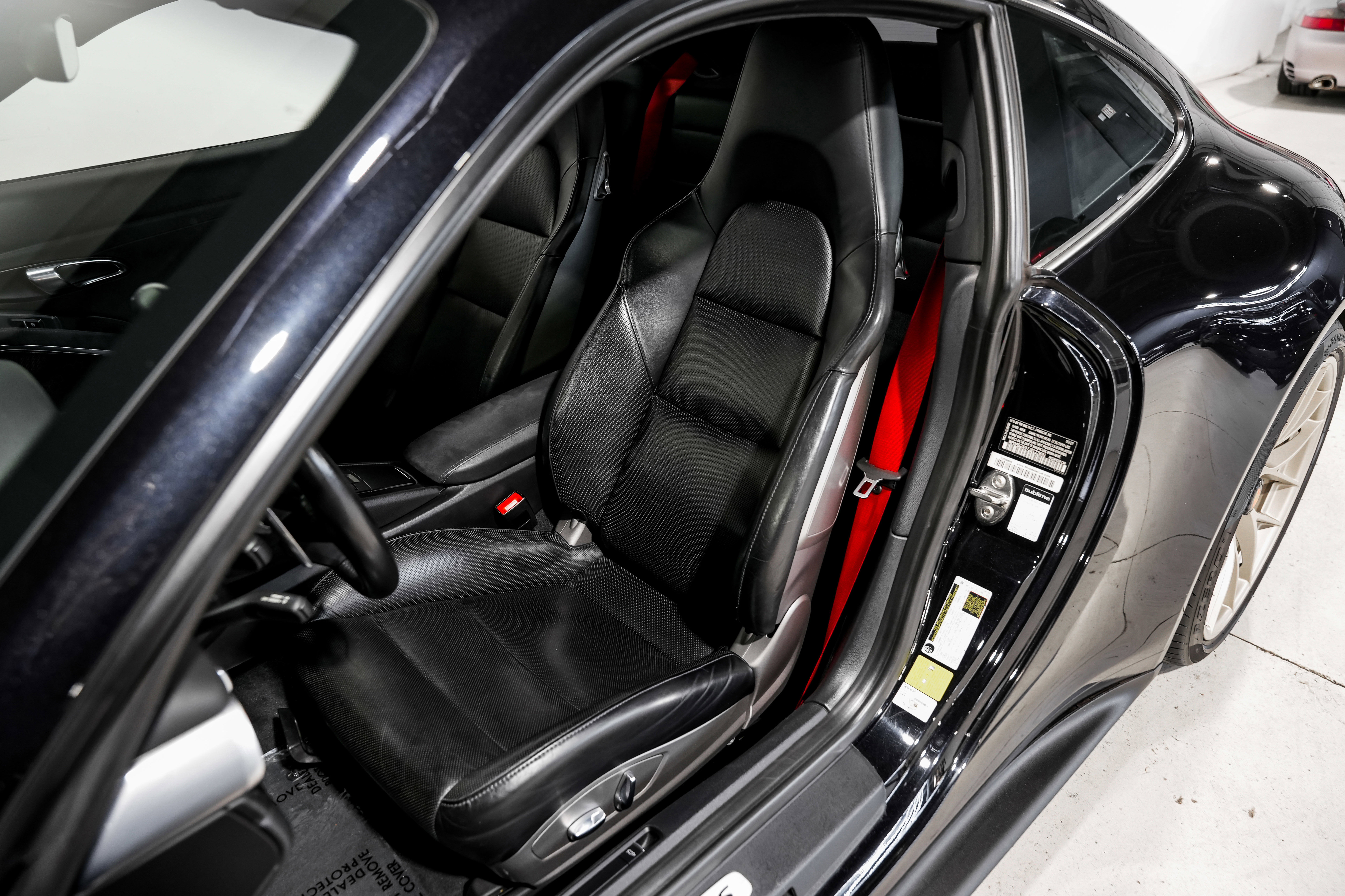 Used 2018 Porsche 911 Carrera GTS image 19