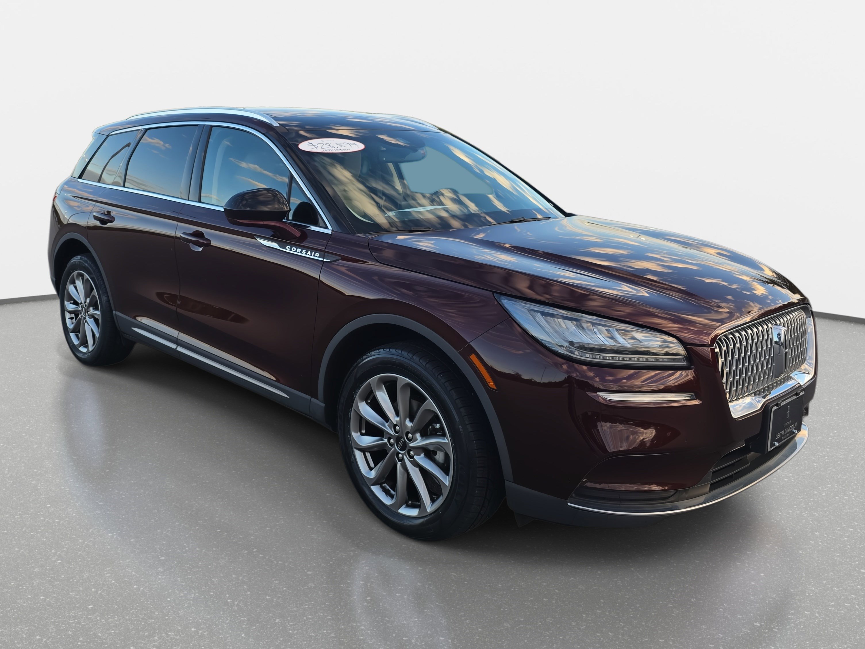 Used 2021 Lincoln Corsair AWD w/ Premium Package image 3