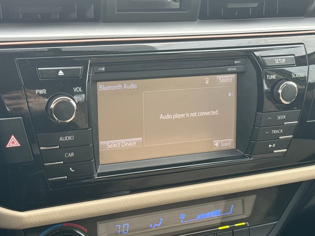 Used 2015 Toyota Corolla LE image 21