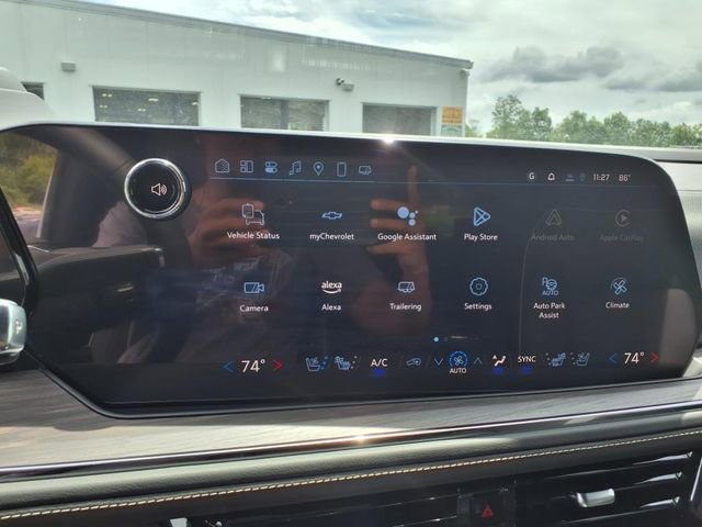New 2025 Chevrolet Suburban Premier image 16