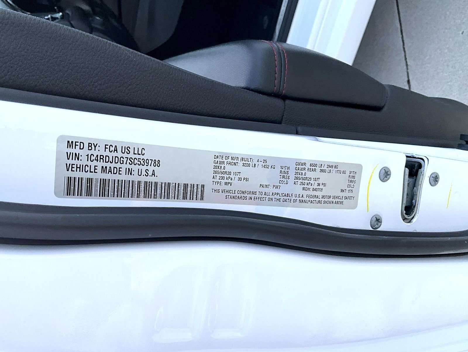 Used 2025 Dodge Durango GT image 29