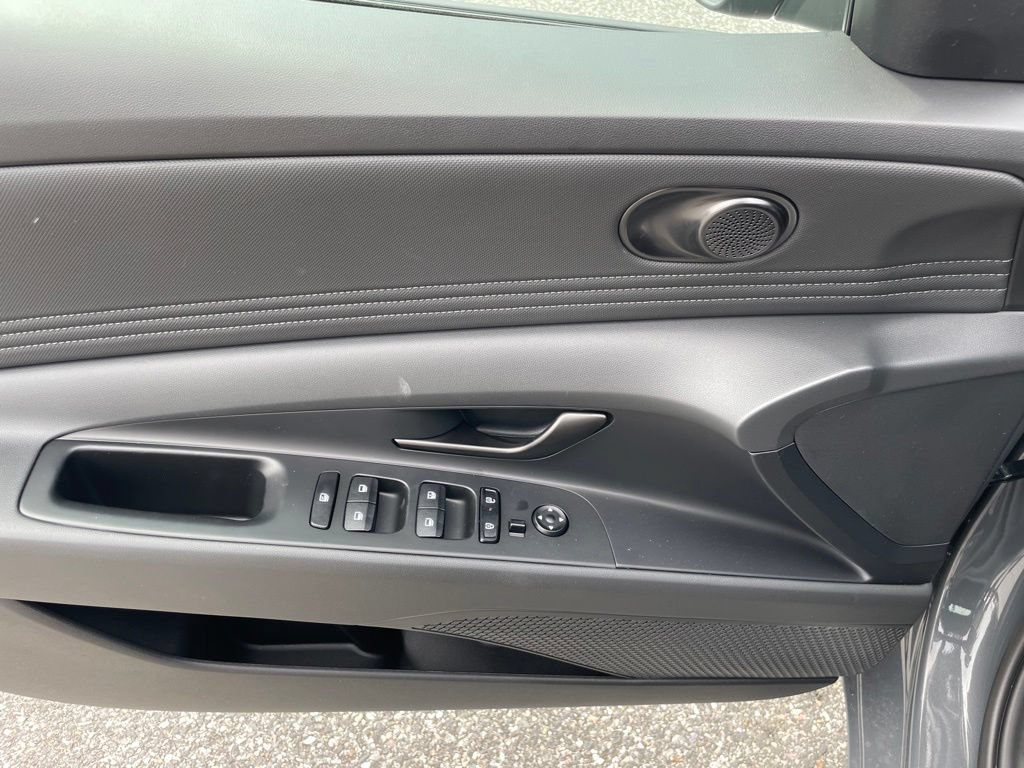 New 2026 Hyundai Elantra SEL Sport Premium FWD image 8