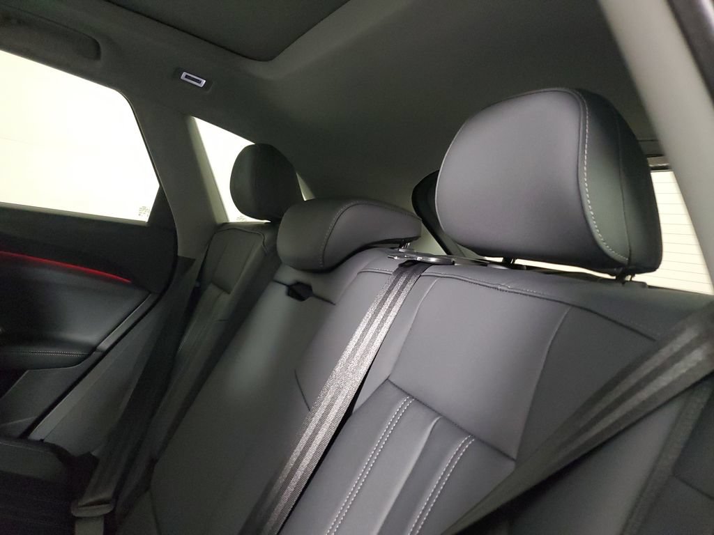 New 2026 Audi Q5 2.0T AWD/4WD image 13