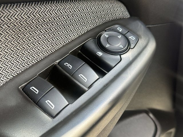 Used 2025 Chevrolet TrailBlazer LT w/ Driver Confidence Package FWD image 22