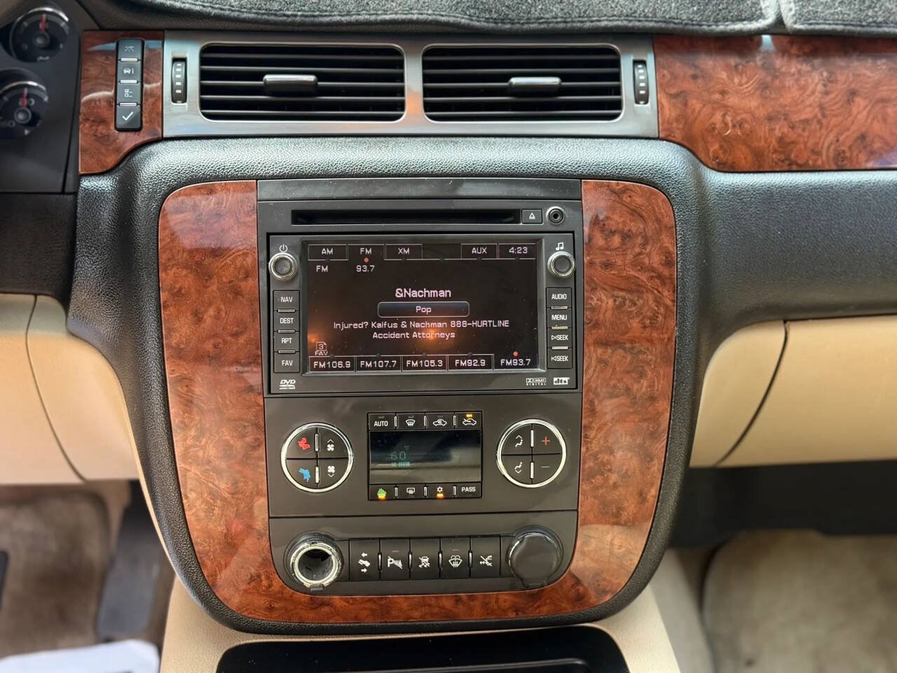Used 2007 Chevrolet Avalanche LTZ w/ LTZ Preferred Equipment Group RWD image 16