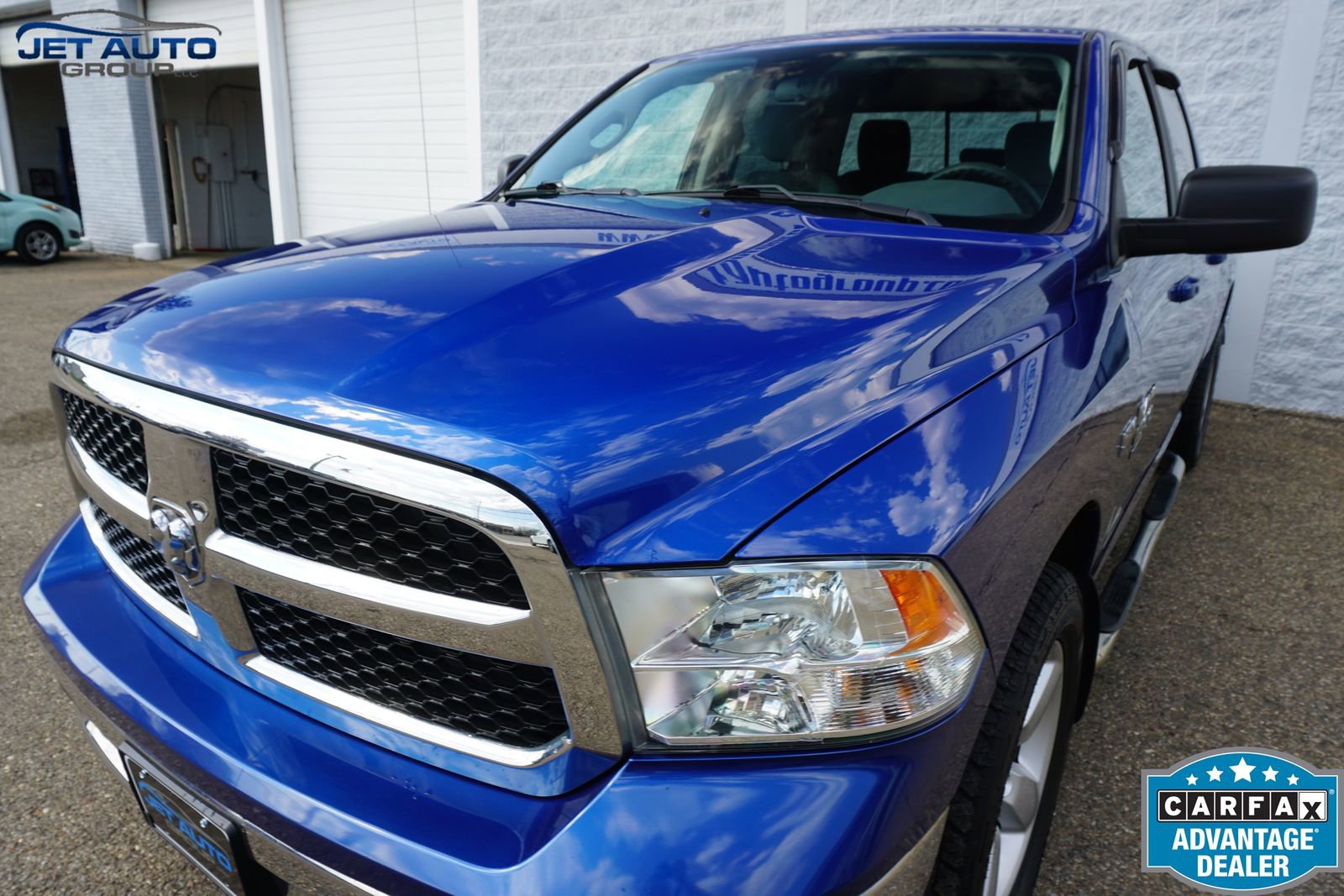 Used 2019 RAM 1500 Classic SLT AWD/4WD image 5