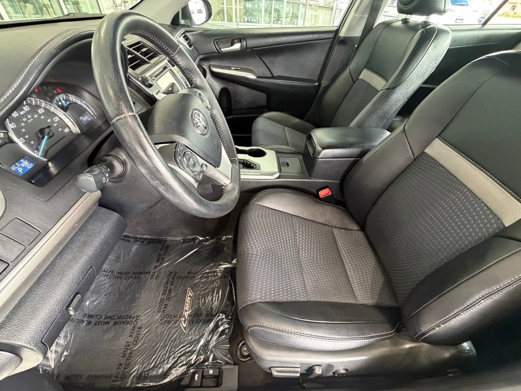 Used 2014 Toyota Camry SE FWD image 20