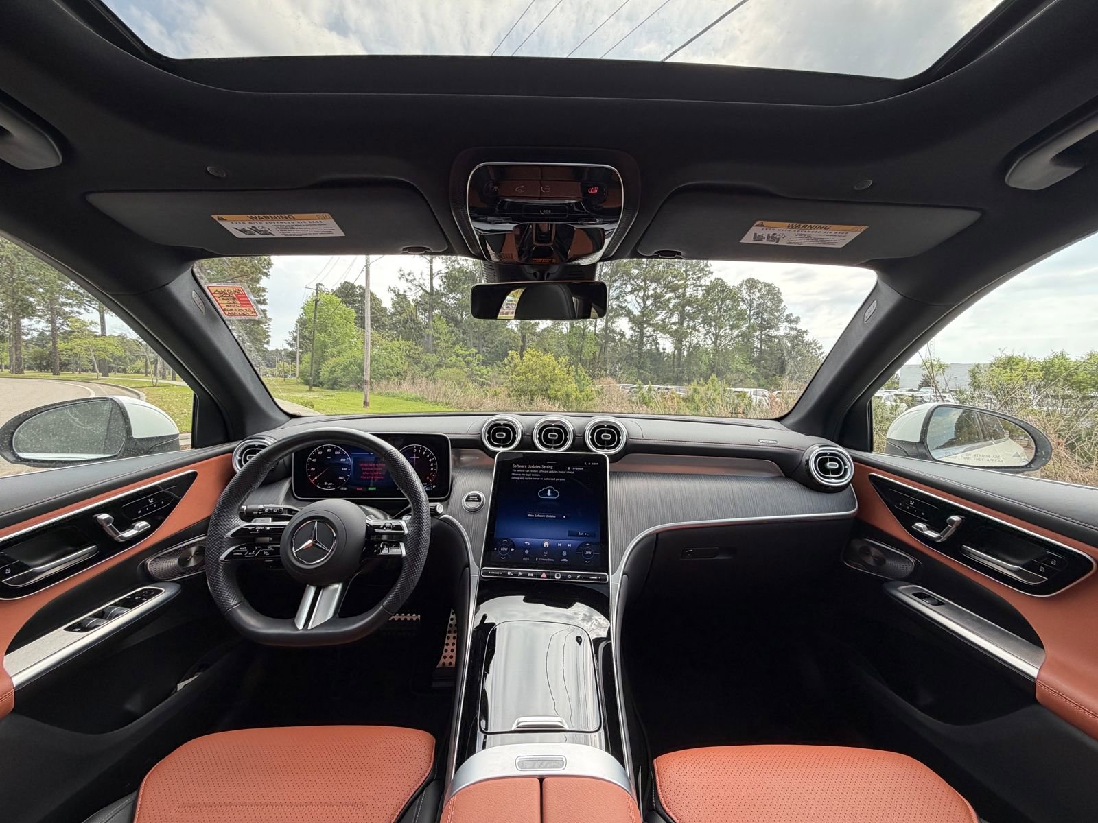 Certified 2025 Mercedes-Benz GLC 350e 4MATIC image 2