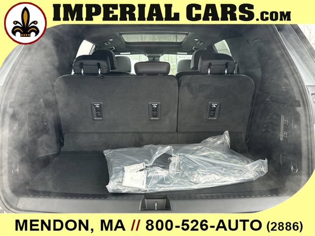 New 2026 Chevrolet Traverse RS w/ LPO, Floor Liner Package AWD/4WD image 13