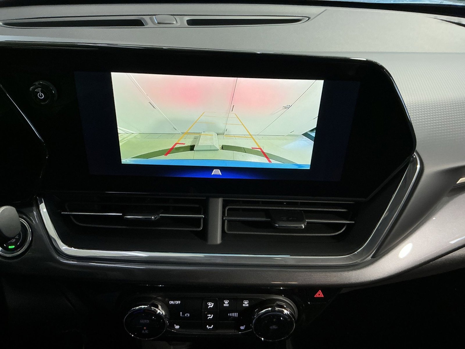 New 2026 Chevrolet Trax ACTIV w/ Driver Confidence Package FWD image 20