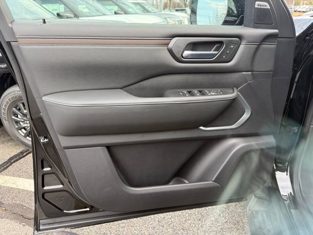 New 2026 Nissan Armada Platinum image 16