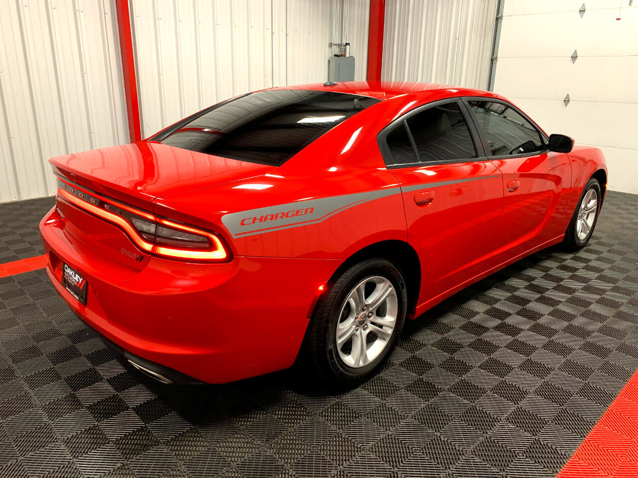 Used 2022 Dodge Charger SXT image 4