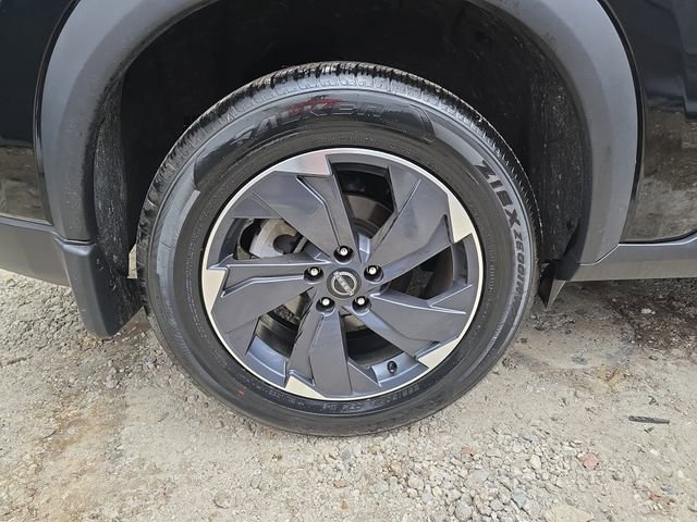 Used 2025 Nissan Rogue SV FWD image 20