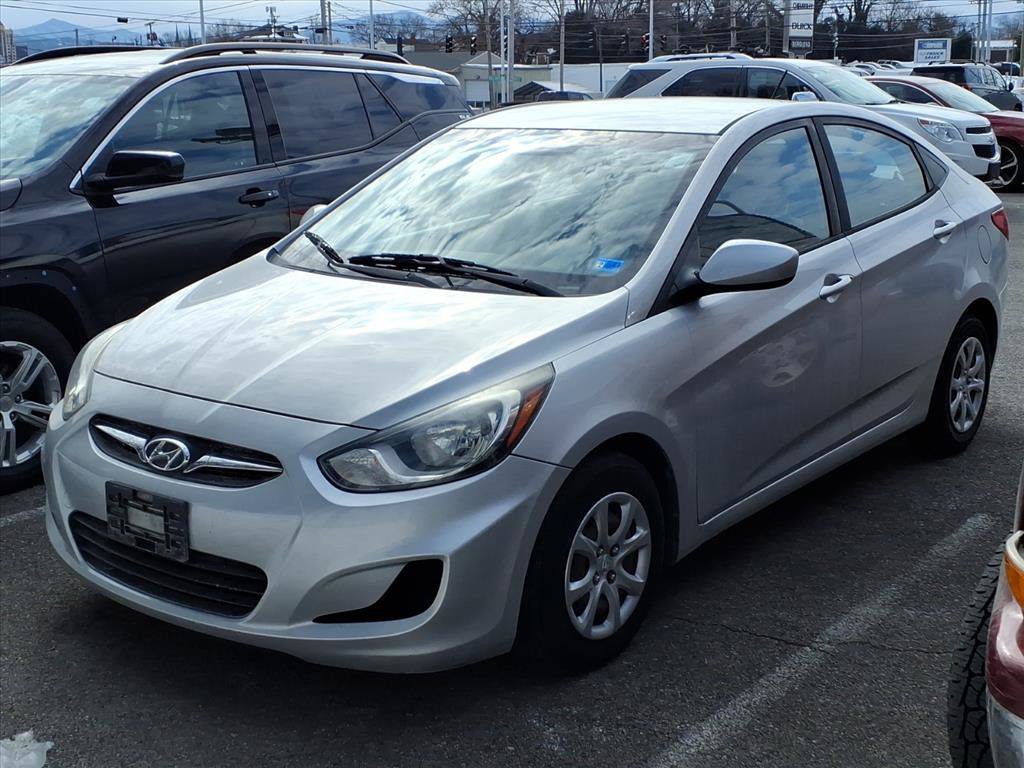 Used 2014 Hyundai Accent GLS image 2