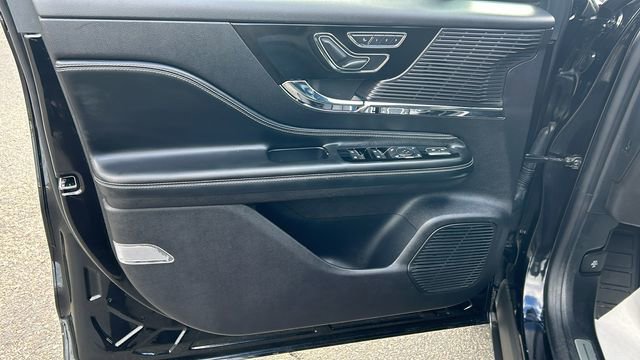 Used 2022 Lincoln Corsair FWD w/ Equipment Group 101A image 16