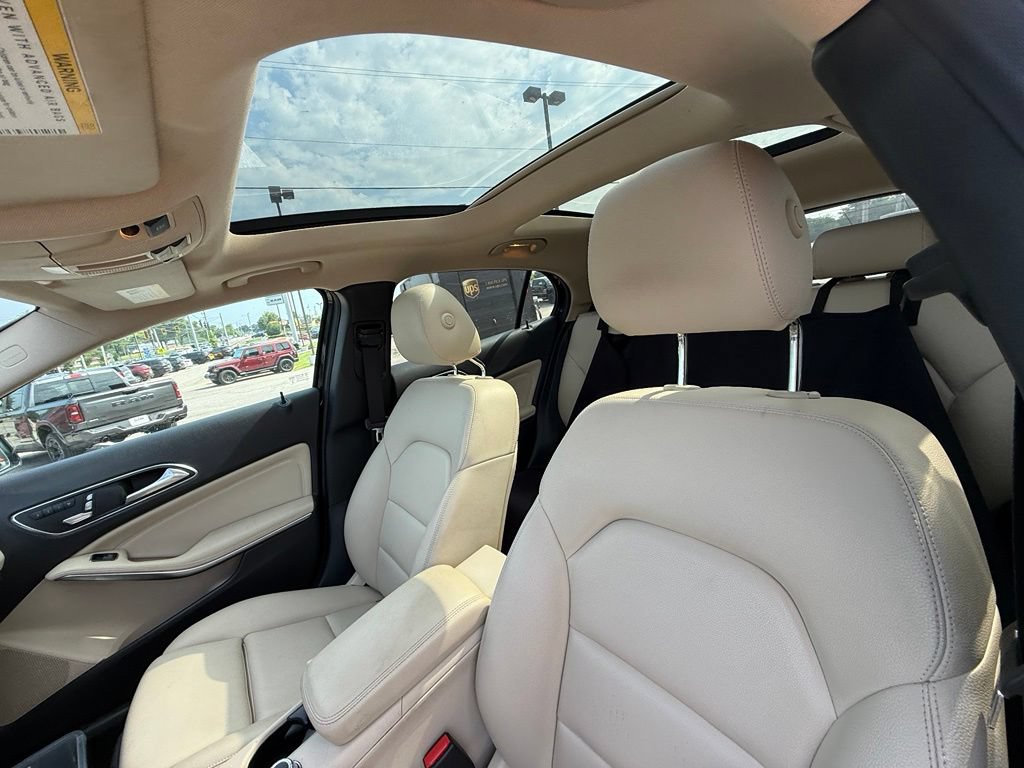 Used 2019 Mercedes-Benz GLA 250 w/ Convenience Package image 12