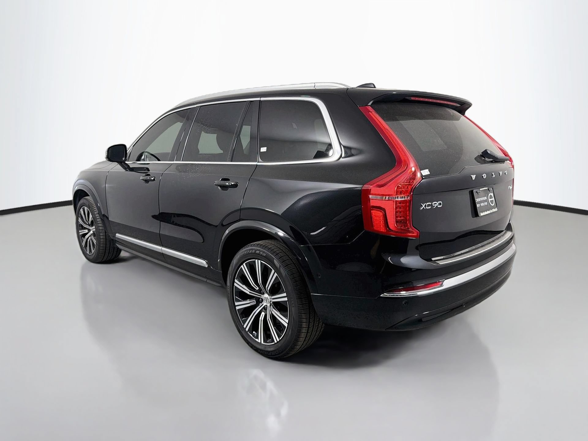 Certified 2023 Volvo XC90 B6 Plus w/ Protection Package Premier AWD/4WD image 8