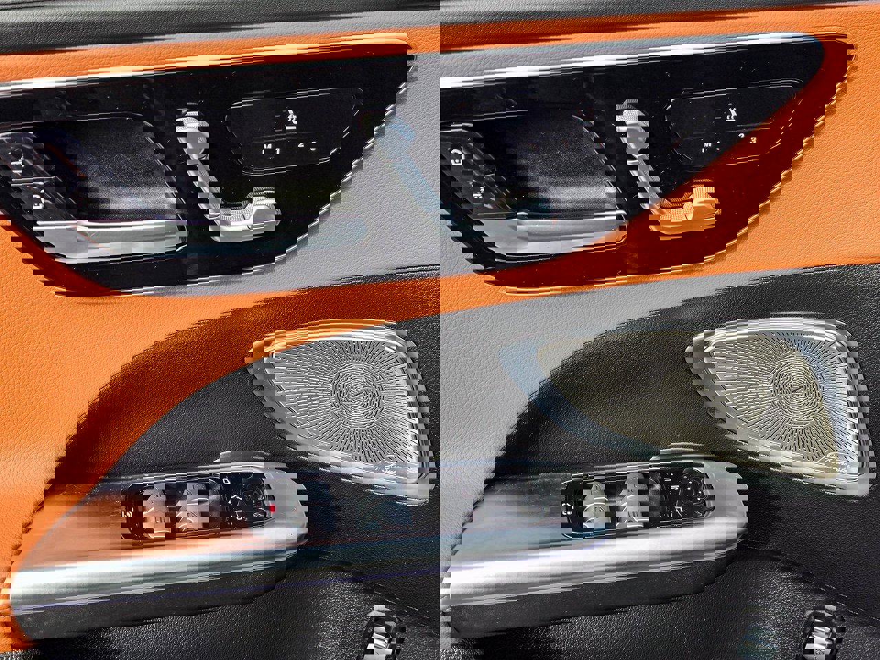 Used 2023 Mercedes-Benz C 300 4MATIC Sedan image 12