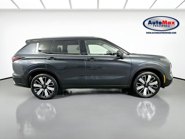 Used 2025 Mitsubishi Outlander SEL image 10