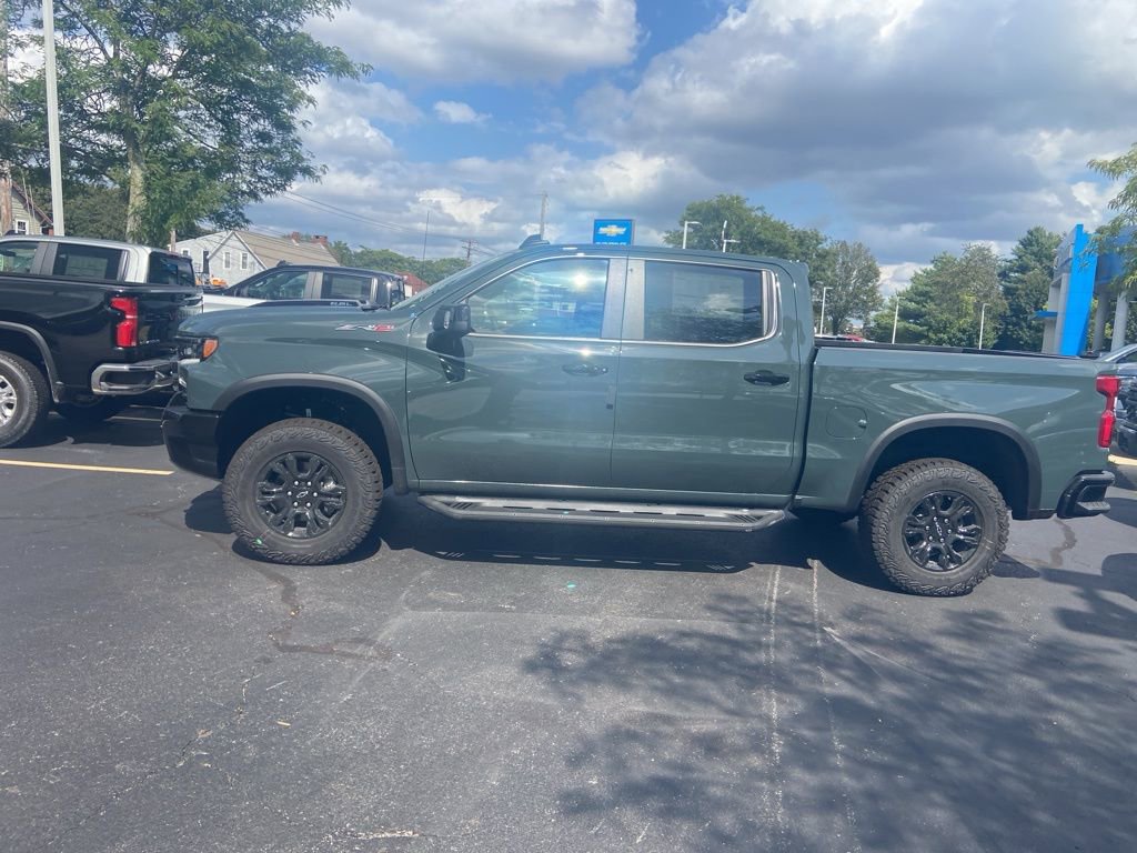 New 2026 Chevrolet Silverado 1500 ZR2 image 3