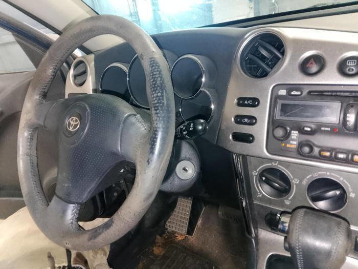 Used 2003 Toyota Matrix FWD image 35