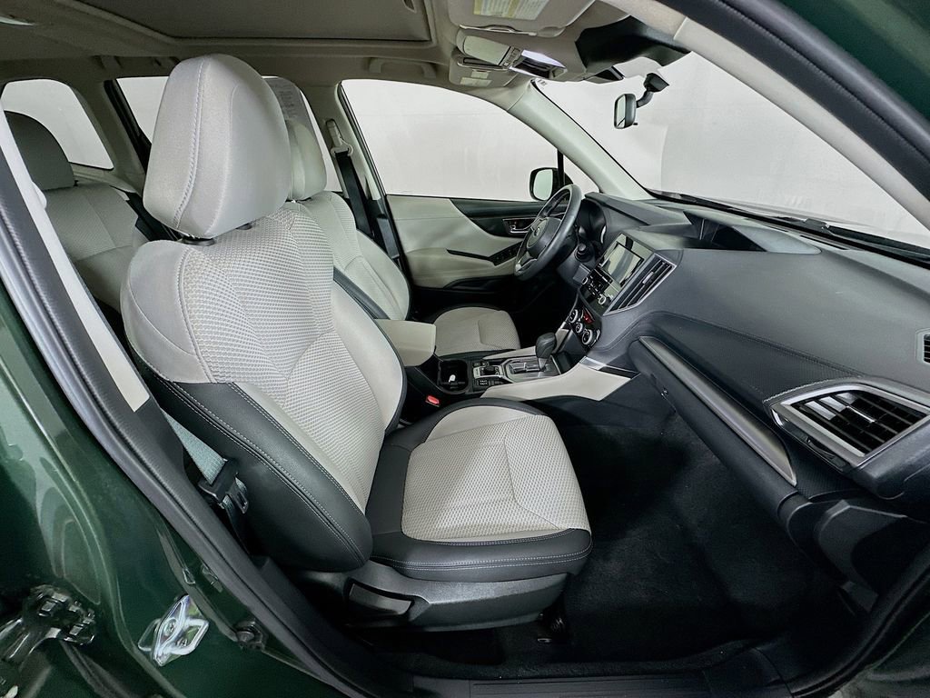 Used 2024 Subaru Forester Premium image 35