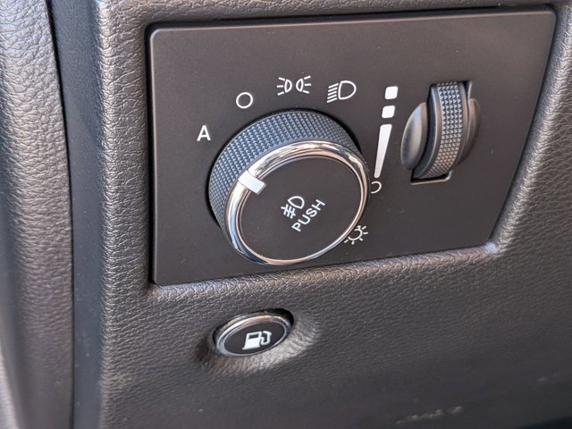 Used 2020 Jeep Grand Cherokee Altitude AWD/4WD image 16