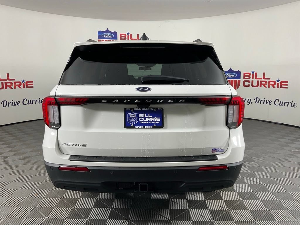 New 2026 Ford Explorer Active RWD image 4