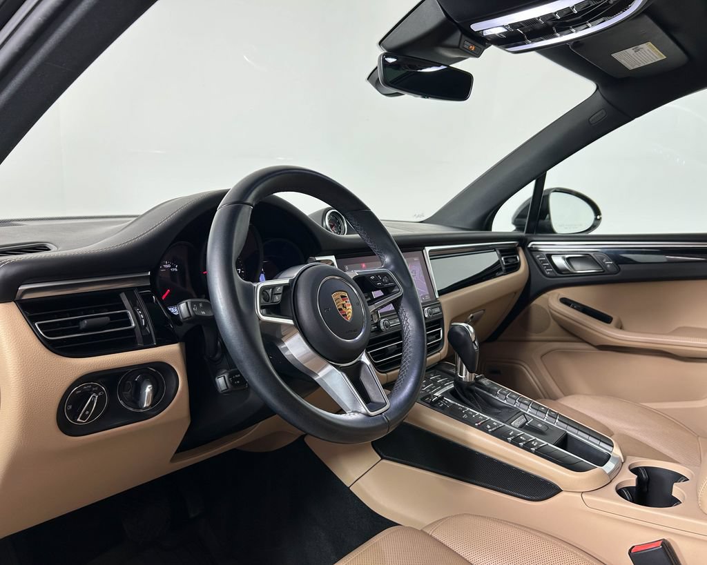 Certified 2020 Porsche Macan AWD/4WD image 4