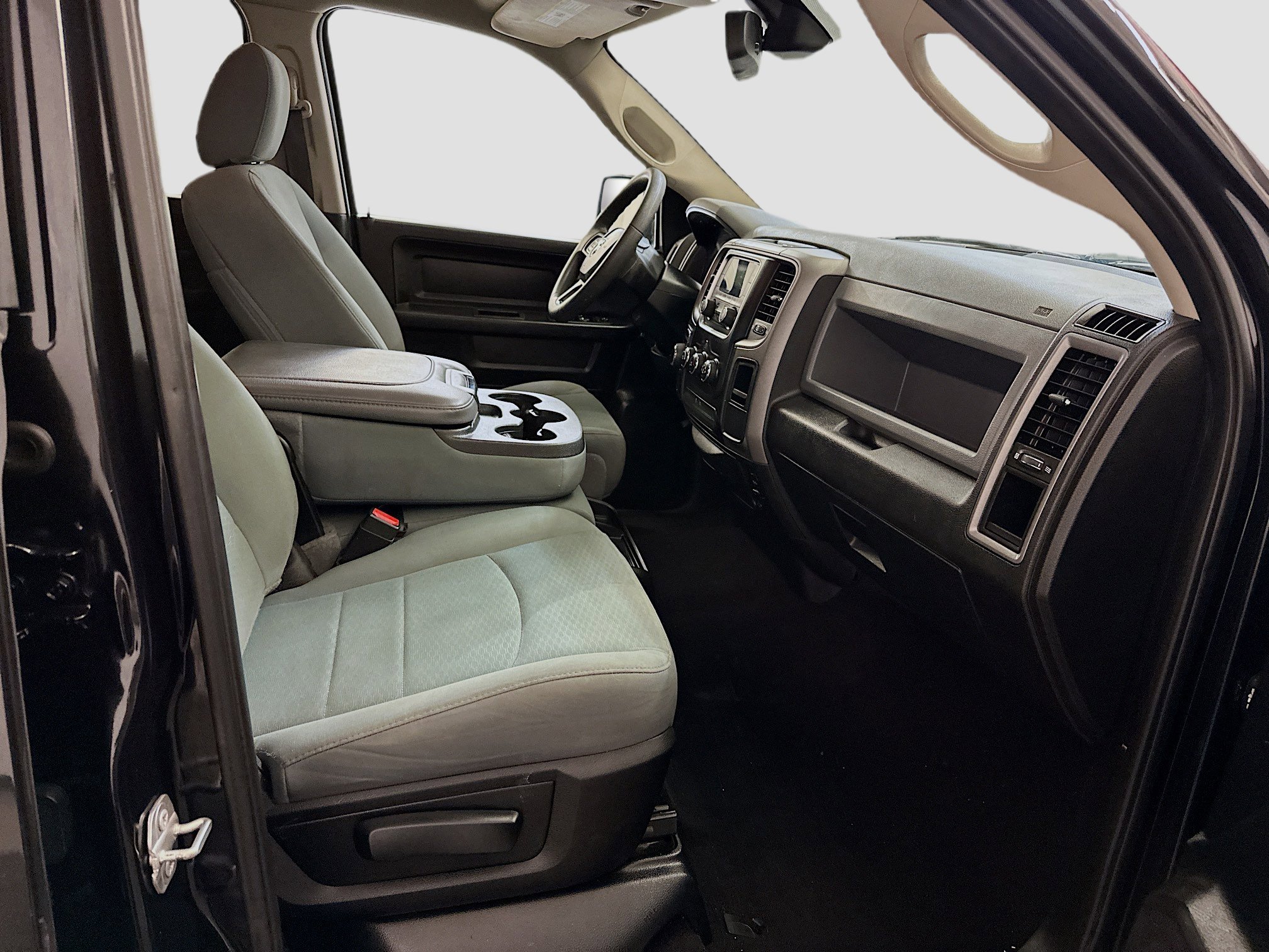 Used 2019 RAM 1500 Tradesman w/ Chrome Plus Package RWD image 31