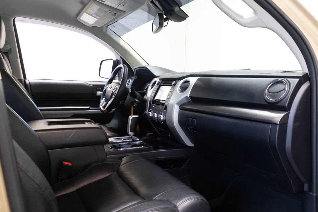 Used 2018 Toyota Tundra SR5 w/ TRD Off Road Package AWD/4WD image 24