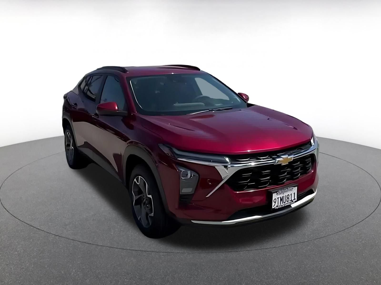 Used 2025 Chevrolet Trax LT FWD image 14