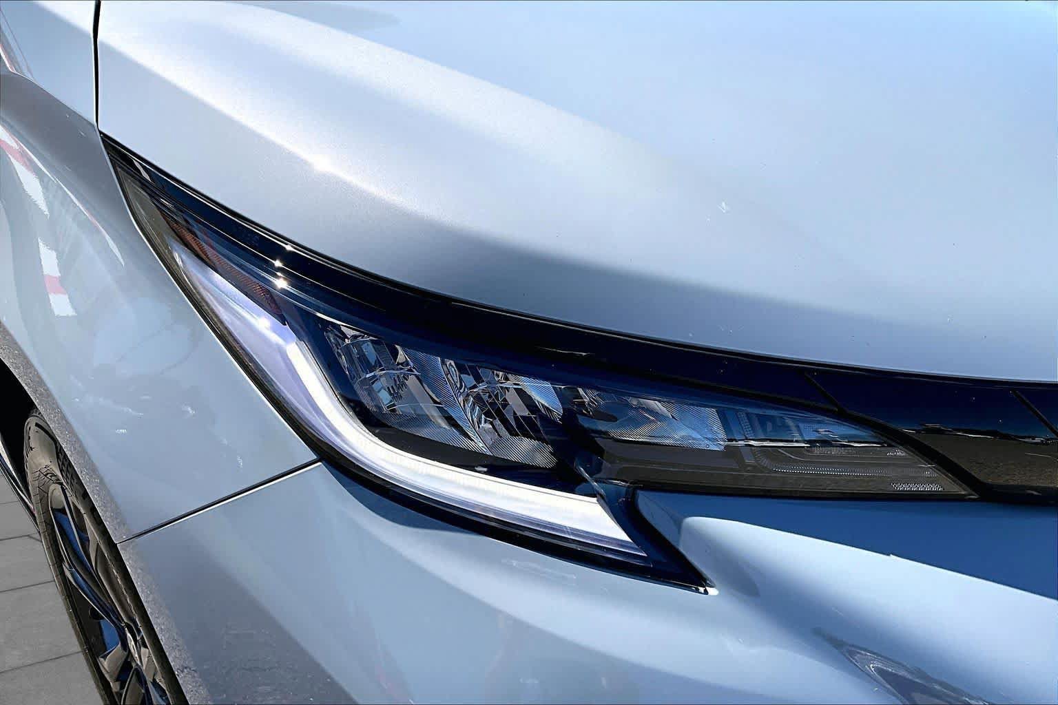 Certified 2025 Toyota Sienna XSE AWD/4WD image 27