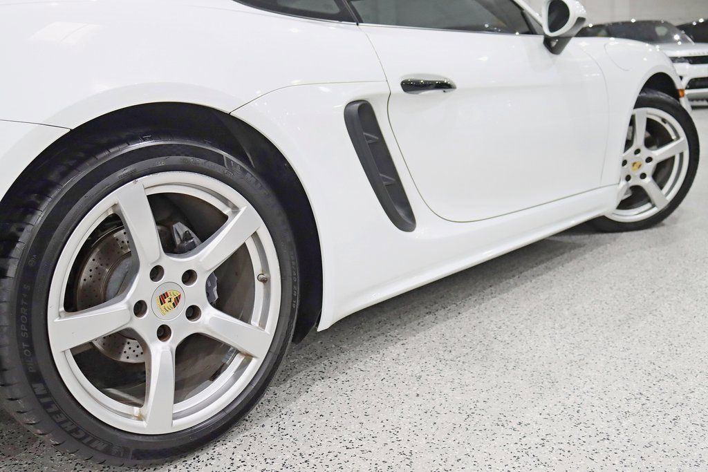 Used 2017 Porsche 718 Cayman image 11