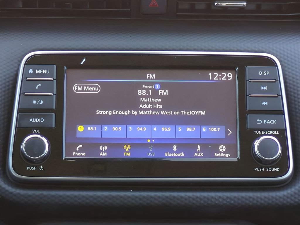 Certified 2025 Nissan Kicks Play S image 18