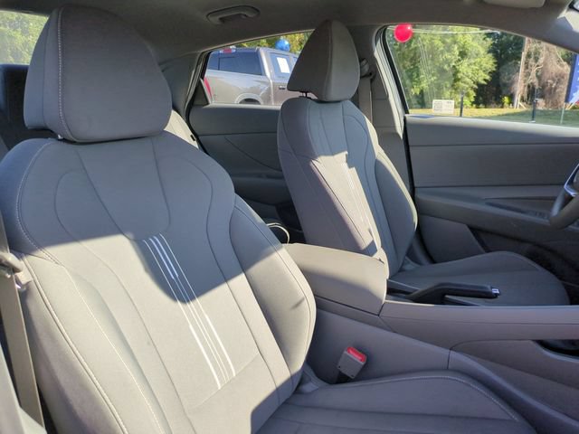Used 2024 Hyundai Elantra SEL FWD image 33